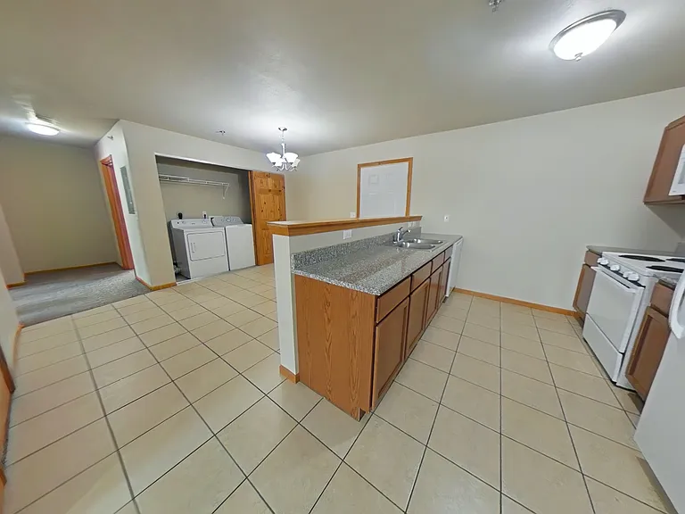 Eagle Point Apartments — Photo 18