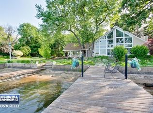 808 Tuxedo Ln, Cary, IL 60013