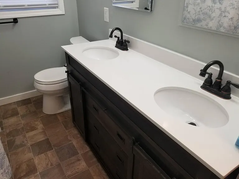 703 E Stewart St — Photo 10