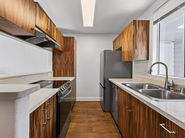 75-6081 Alii Dr APT D101, Kailua Kona, HI 96740