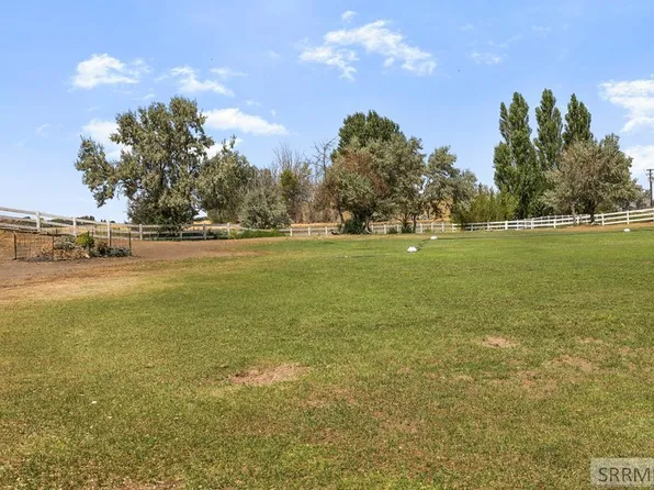 S Saddle Horn Dr, Idaho Falls, ID 83404