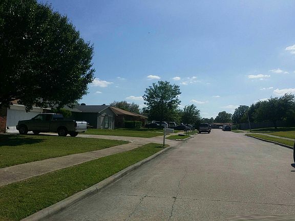 4th image of 812 Coolwood Ln