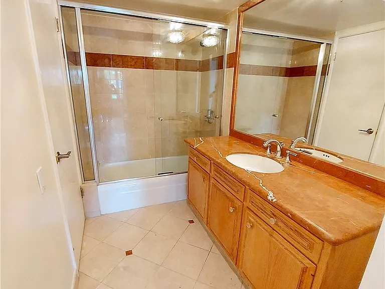 16545 Park Lane Cir — Photo 12