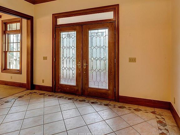 4th image of 4 Haul Away