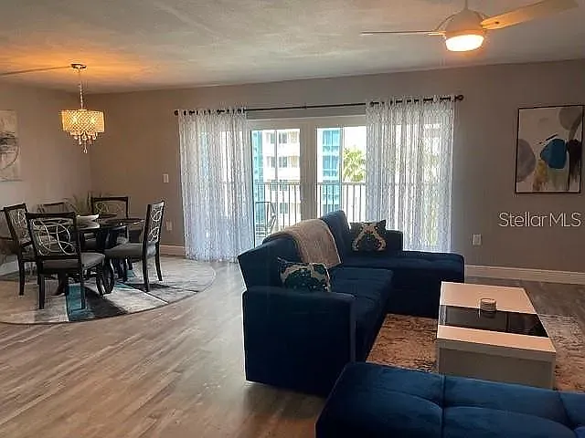 1 bed, 1.5 bath, 900 sqft, $3,900 — Photo 4