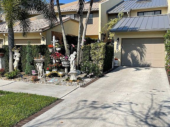 Curb appeal 
