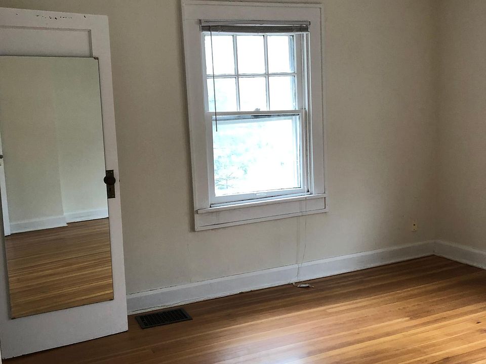 Front bedroom