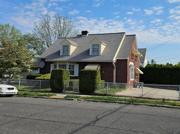 1825 Shelmire Ave, Philadelphia, PA 19111