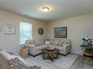 2285 Harvest Stone Ln, Pfafftown, NC 27040