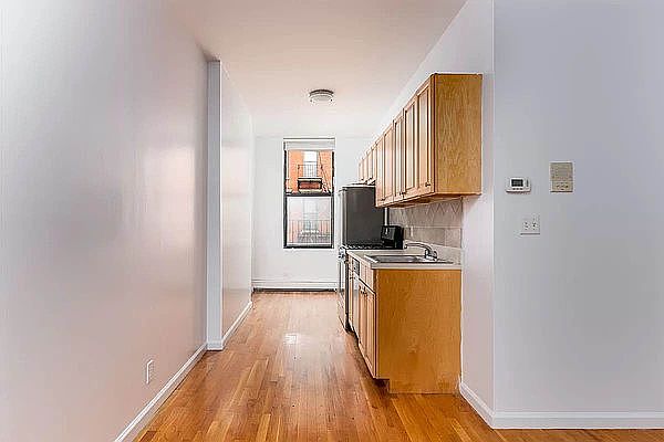 1st image of 4 Bleecker St #316