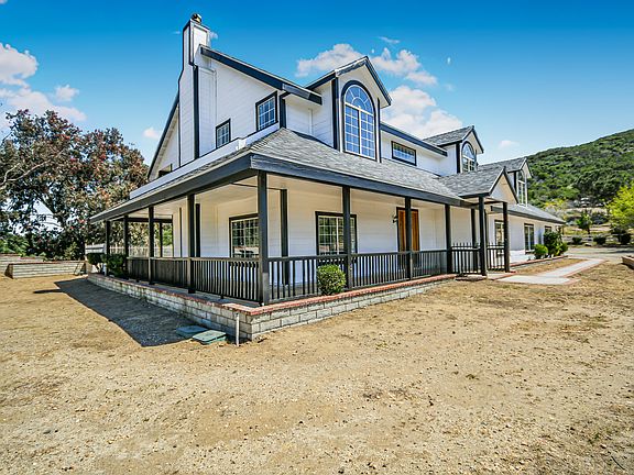 3rd image of 10148 Leona Ave