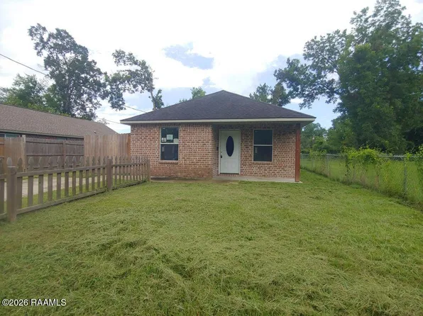 1423 W College Ave, Opelousas, LA 70570