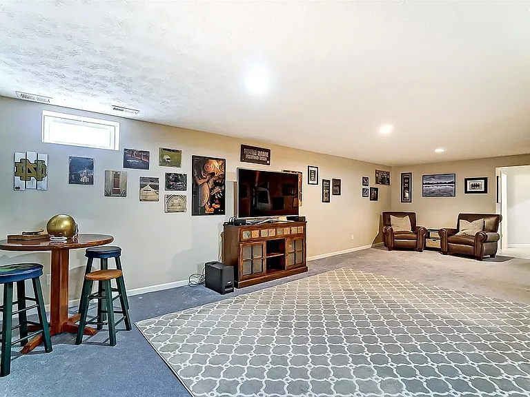 9766 Cobblewood Ct — Photo 18