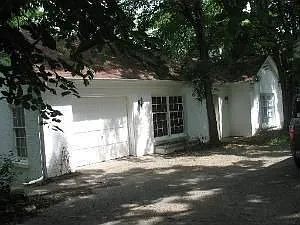 400 N Batavia Ave photo 1