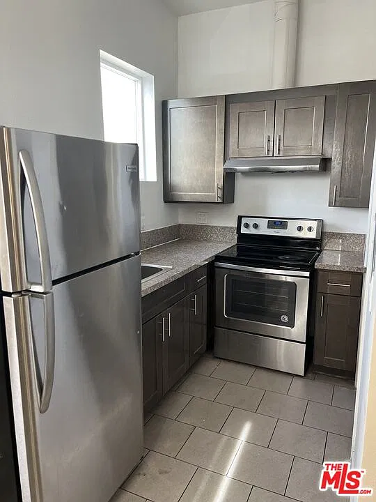 1 bed, 1.0 bath, $2,100 — Photo 3