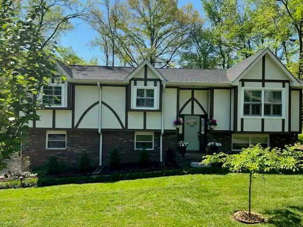 6307 Ridge Lake Rd, Hixson, TN 37343