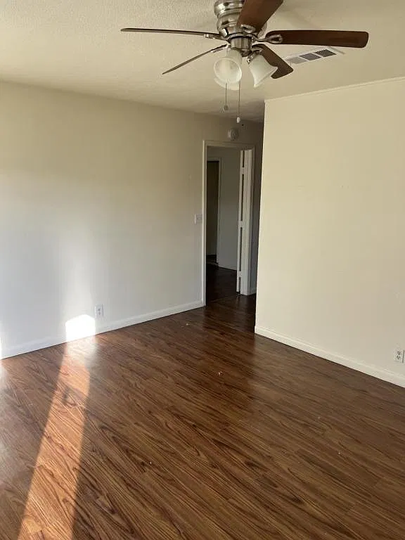 834 Fairlawn — Photo 4