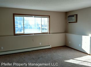 812 6th Ave NE APT 1, Buffalo, MN 55313