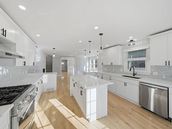 4th image of 442 High St