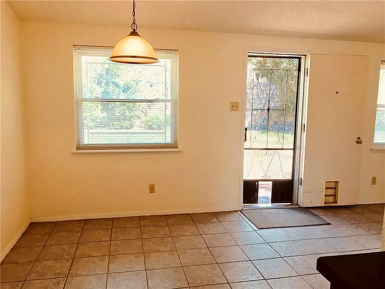 8500 Lakehurst Rd — Photo 16