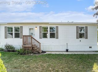 4649 Butternut St, Clarkston, MI 48348
