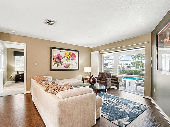 4th image of 100 Colony Point Dr