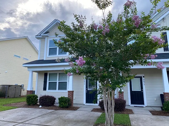 9073 Parlor Dr