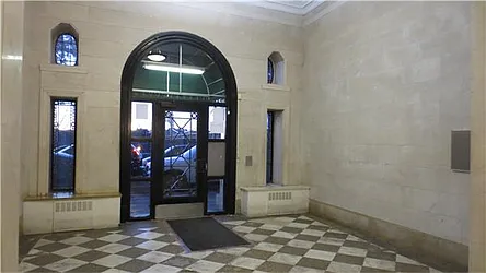 Rented by R New York