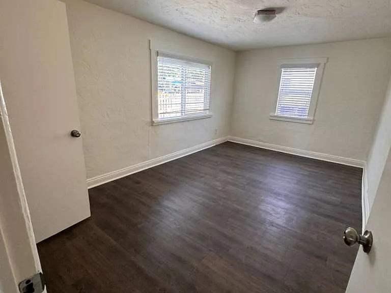 4555-57 Landis St #55 — Photo 9