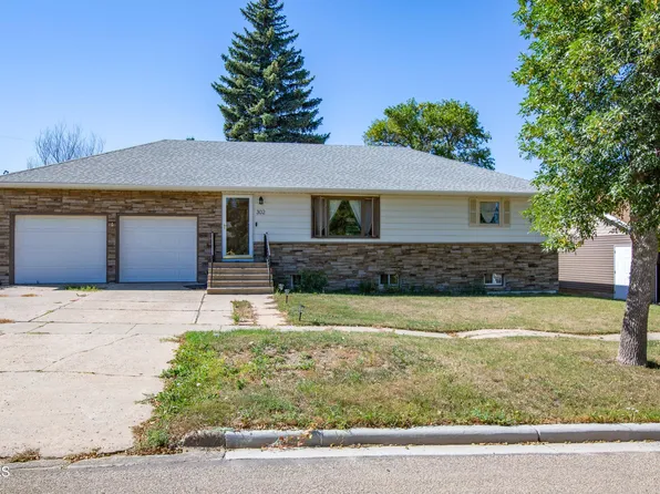 302 4th St S, New Salem, ND 58563