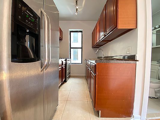 1st image of 73 Saint Pauls Pl APT B4