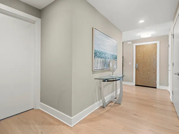 9 Avenue At Port Imperial image 23 of 34