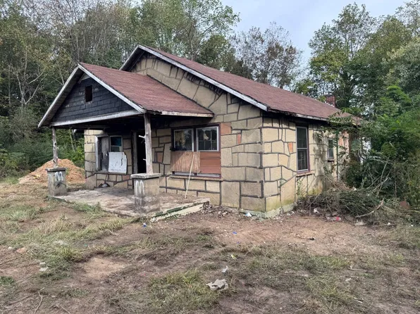 701 Rickman Rd, Livingston, TN 38570