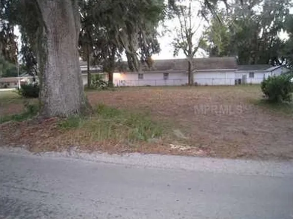 11 5th St SW, Fort Meade, FL 33841
