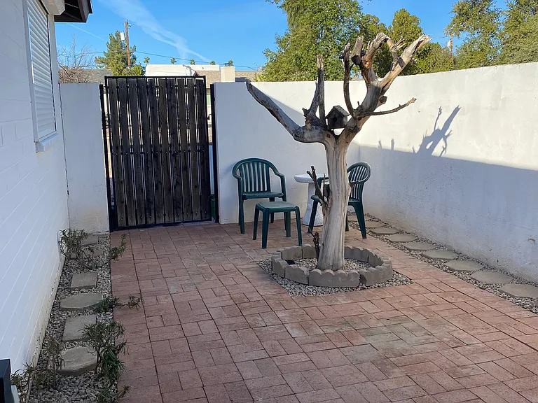 3507 N Chambers Ct — Photo 12