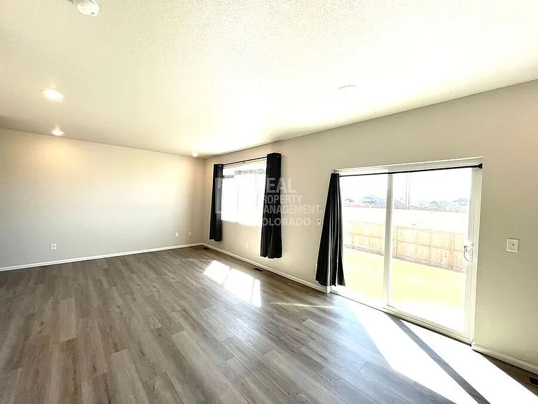 6764 Wiper Way — Photo 3