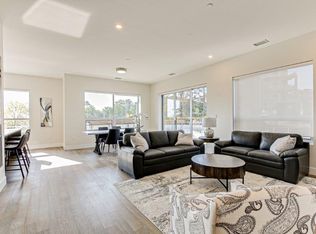 1696 Fiddlehead Pl #202, London, ON N6G2V7