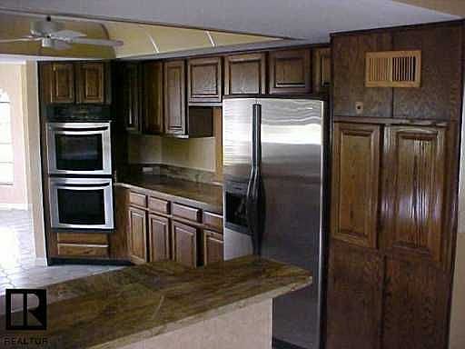 3rd image of 5926 Bayview Cir S