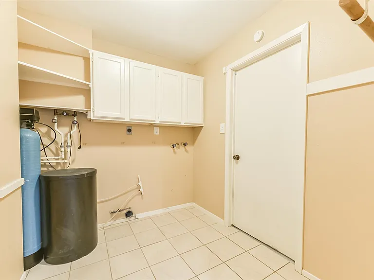 16606 Burlcreek — Photo 35