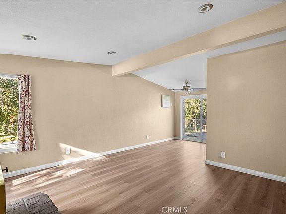 3rd image of 39407 Calle El Fuente