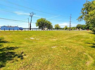 7804 Lake Shore Dr, Cedar Lake, IN 46303