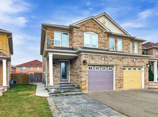 21 Dunlop Ct, Brampton, ON L6X 4Z8