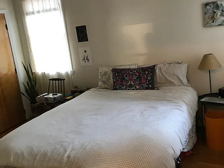 10 Clarendon Ave #1 — Photo 3