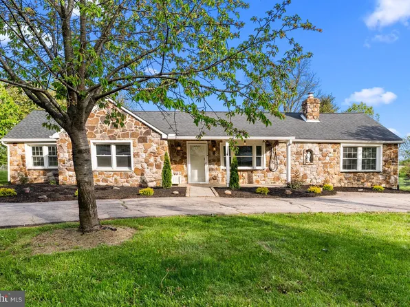 2920 Whitehall Rd, Norristown, PA 19403