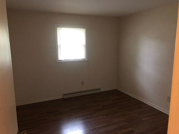 2nd image of 4275-4277 Marks Ave