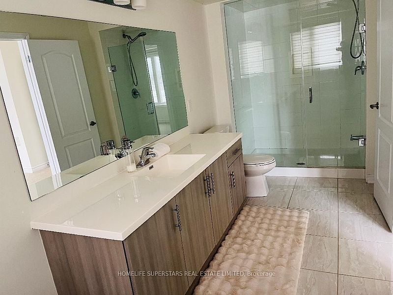 Oakville Townhouse for rent - 3 Bedrooms — photo 13