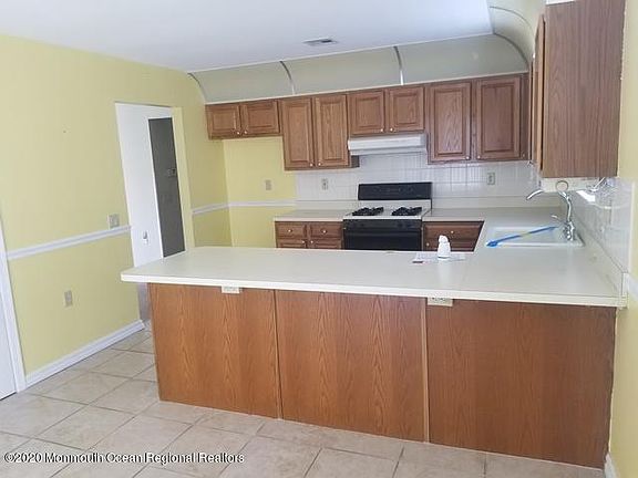 4th image of 103 Portsmouth Dr