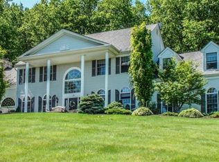 15 Scarlet Oak Rd, Flemington, NJ 08822