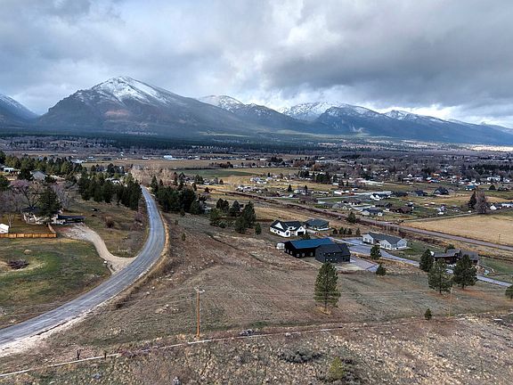 3rd image of 844 Cochise Way