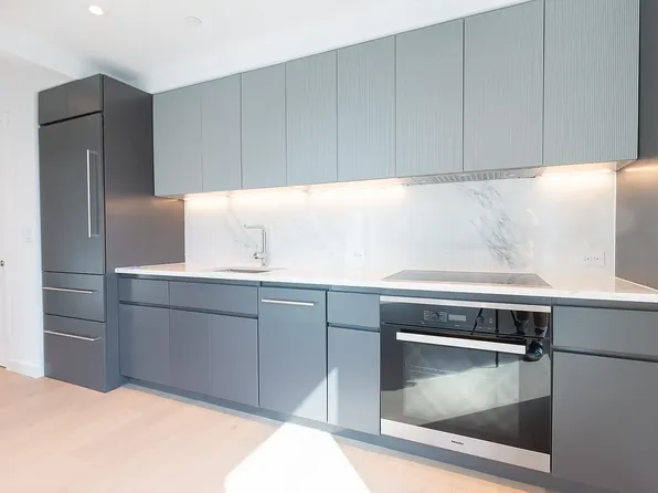 300 West 30th Street image 2 of 5